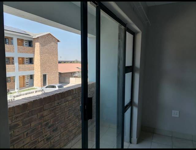 2 BEDROOM PROPERTY TO RENT IN GROBLERPARK